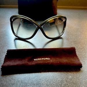 Pre-owned Tom Ford Whitney TF9 Green.